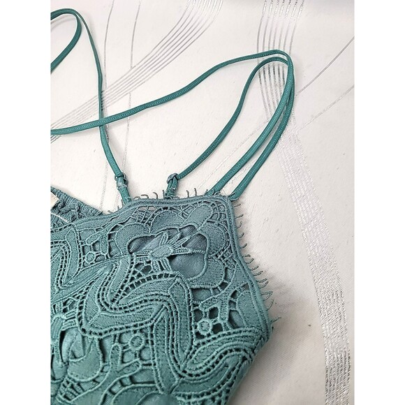 Listicle Womens Size Medium Floral Teal Halter Bralette‎ Padded Boho Festival - Picture 3 of 11